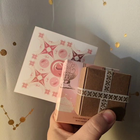 Hand Wrapping Add On - Picture 7 of 13